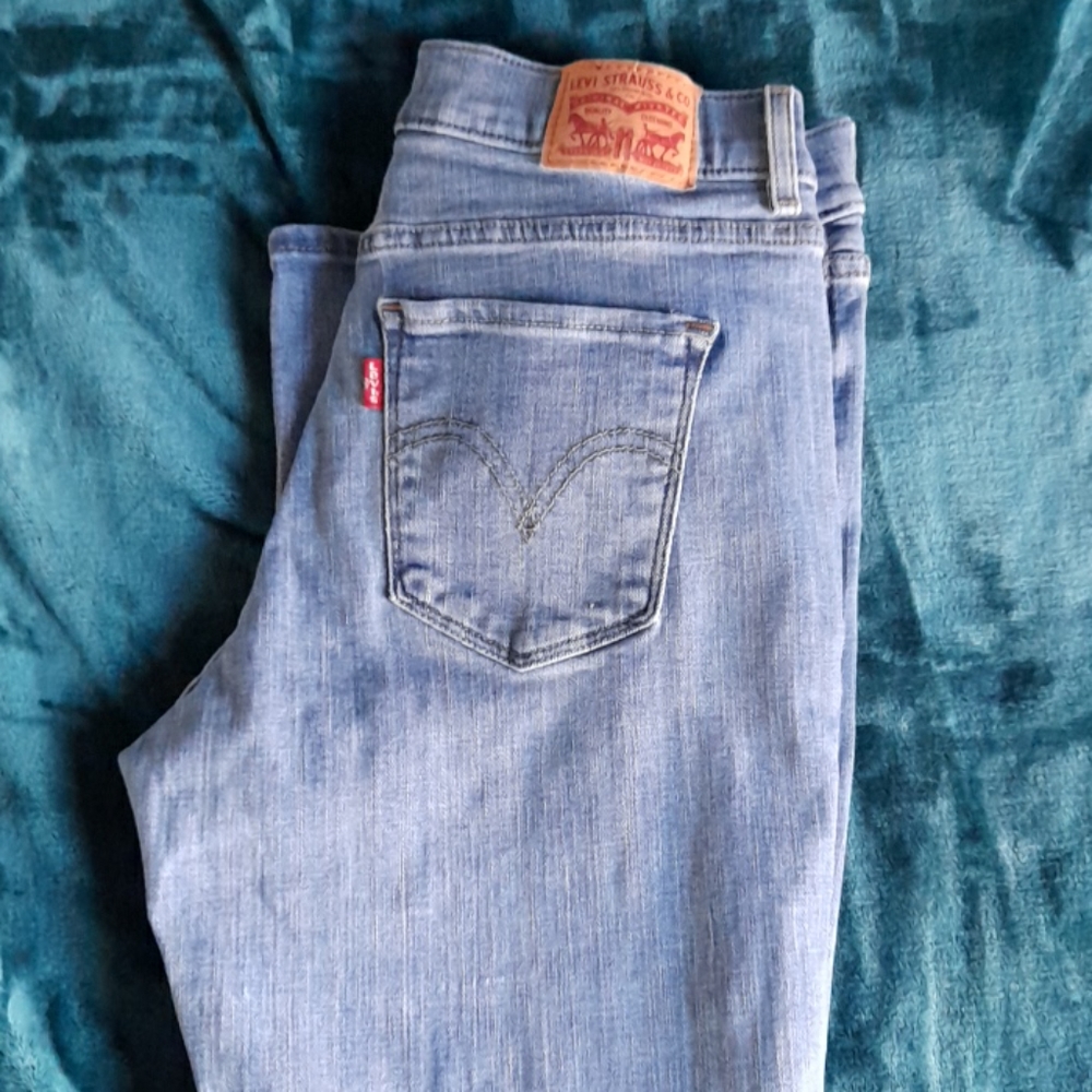 Levis jeans